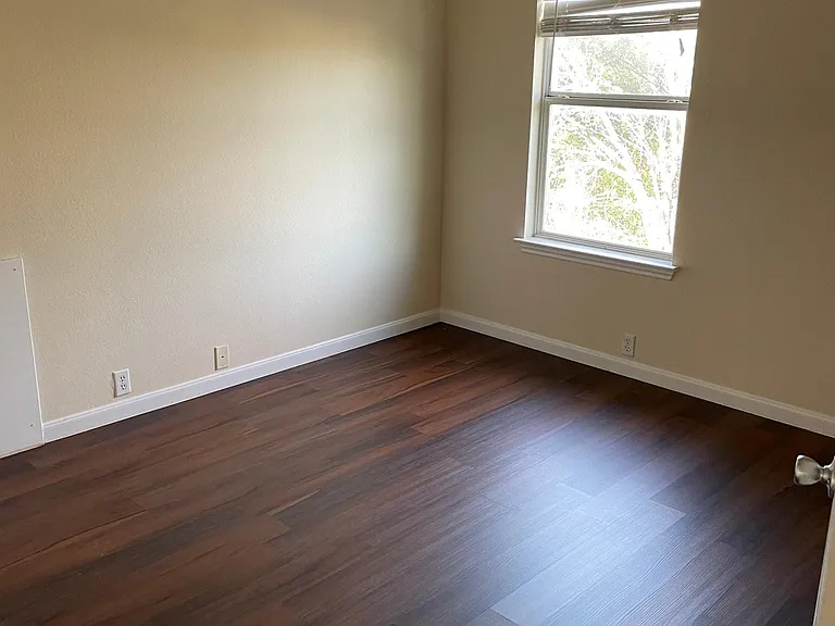 1000 Heritage Park Dr — Photo 10
