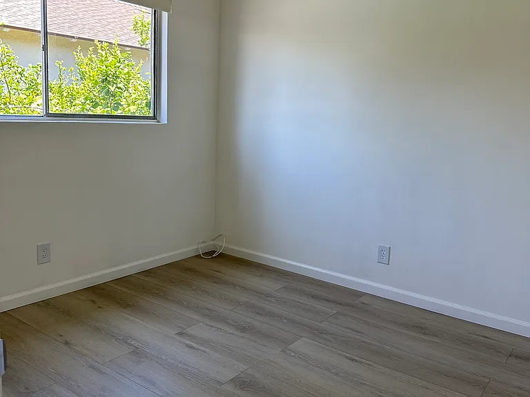 Gallatin Apartments — Photo 5