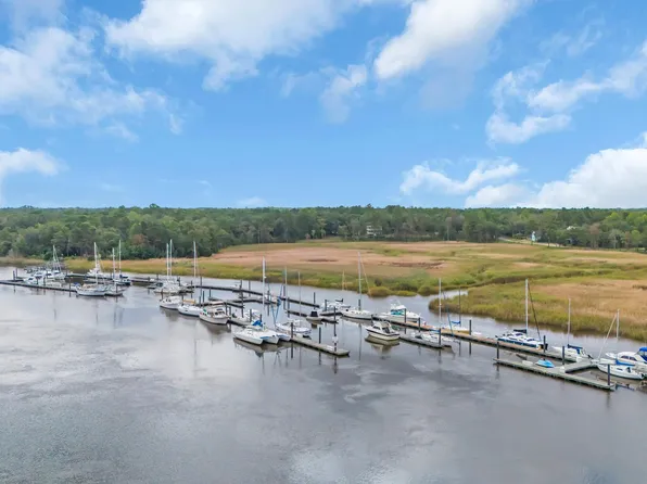 255 Madison Dr, Georgetown, SC 29440