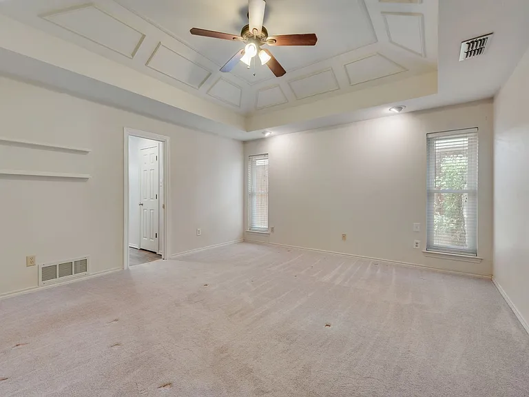 212 Steamboat Dr — Photo 11