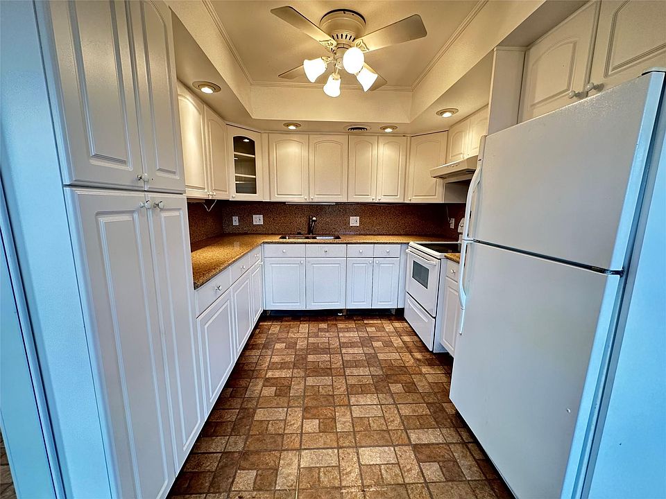 1st image of 460 Keswick C #460