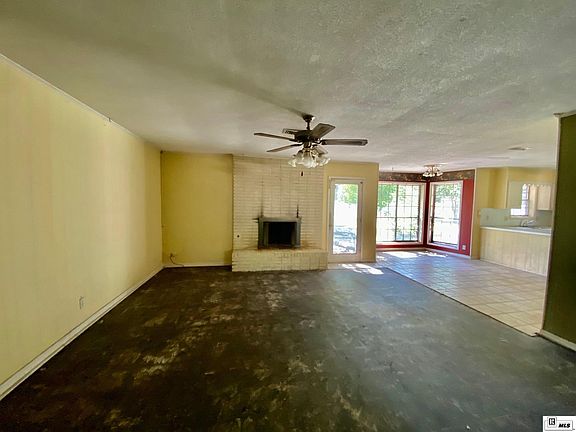 4th image of 33 Lakeview Dr