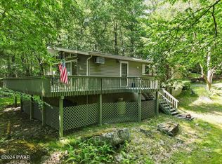 227 Eagle Rock Rd, Lackawaxen, PA 18435