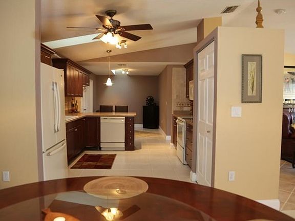 4th image of 17281 Gulfspray Cir