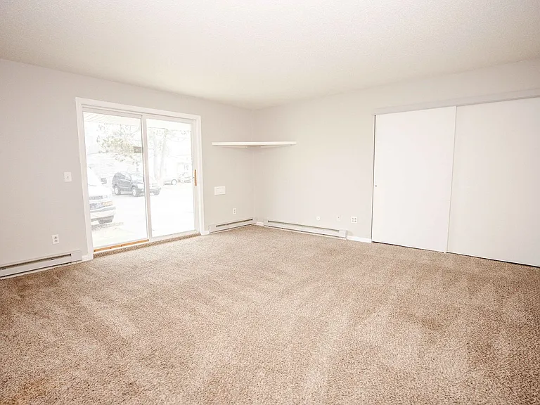 6730 Hill Ave — Photo 7