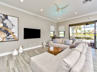 4725 Formosa Dr, Naples, FL 34119