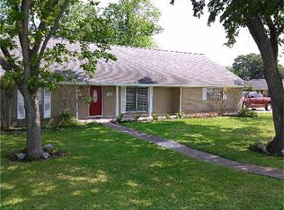 3501 E Plum St, Pearland, TX 77581