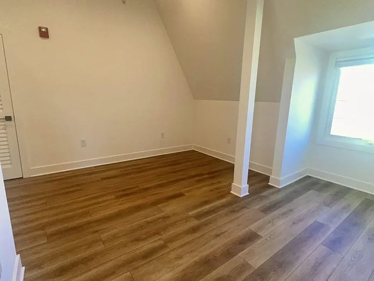 195 Main St #303 — Photo 7