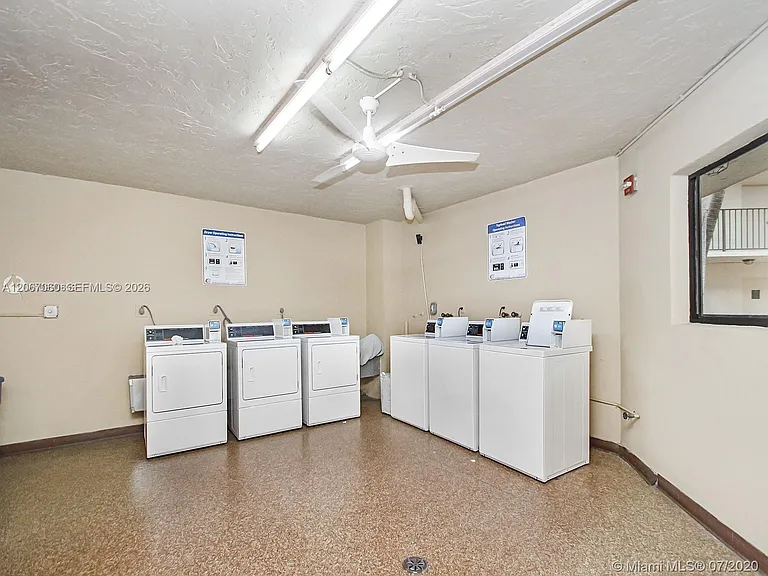 8065 SW 107th Ave #201 — Photo 4