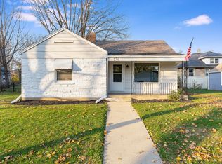 570 Algona Ave, Elgin, IL 60120