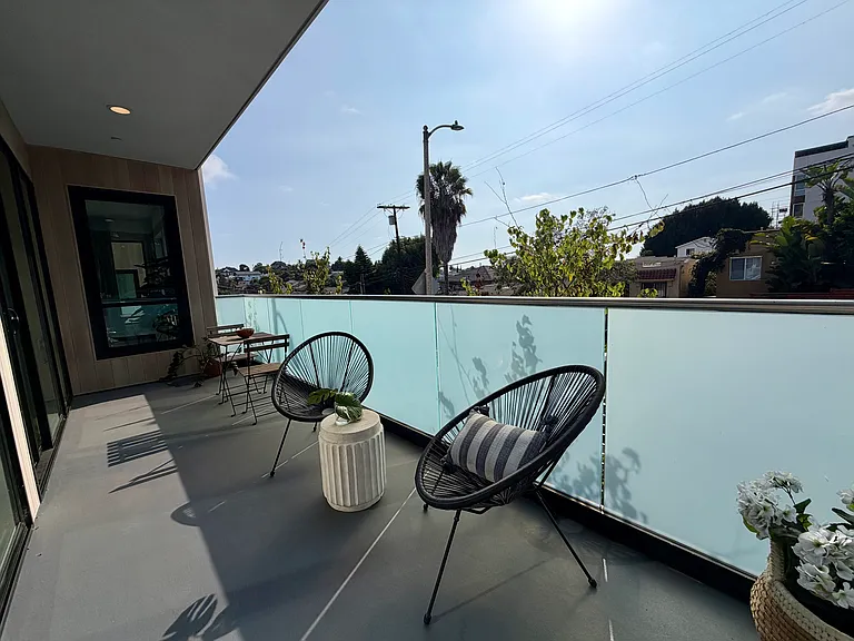 1320 W Cannon Dr #6 — Photo 4