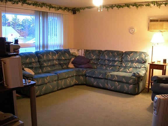 Livingroom entering from kitchen