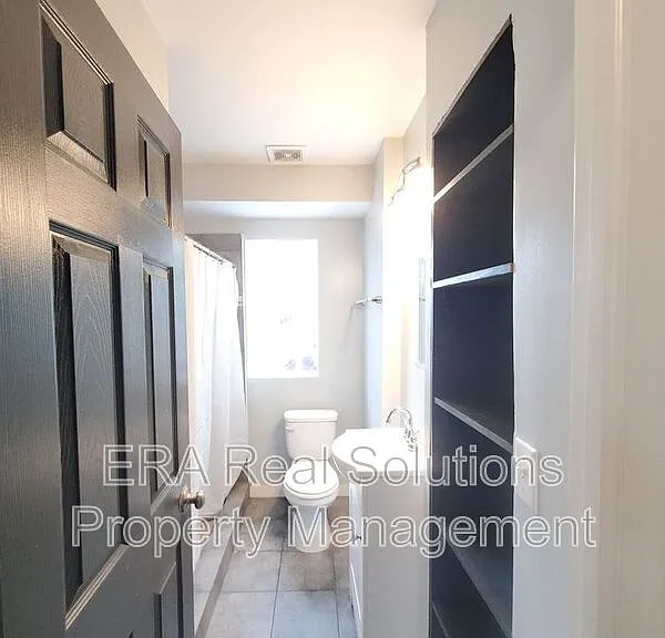 1092 Oakwood Ave — Photo 10