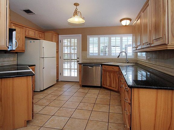 3rd image of 2601 W Edenbrook Pl