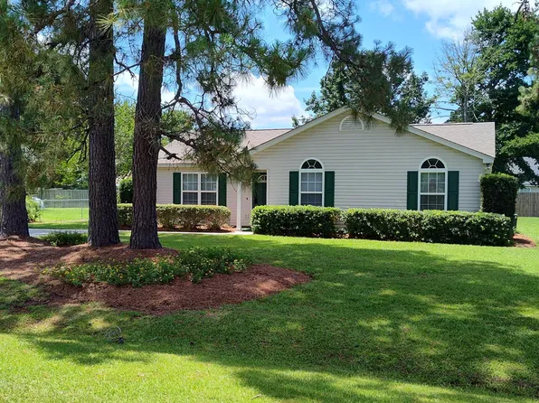 15 Grackle Ln, Beaufort, SC 29906