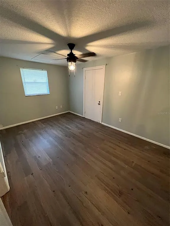 2 bed, 1.0 bath, 1140 sqft, $1,875 — Photo 3