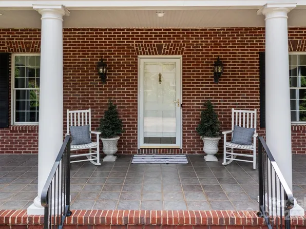 210 W Glenview Dr, Salisbury, NC 28147