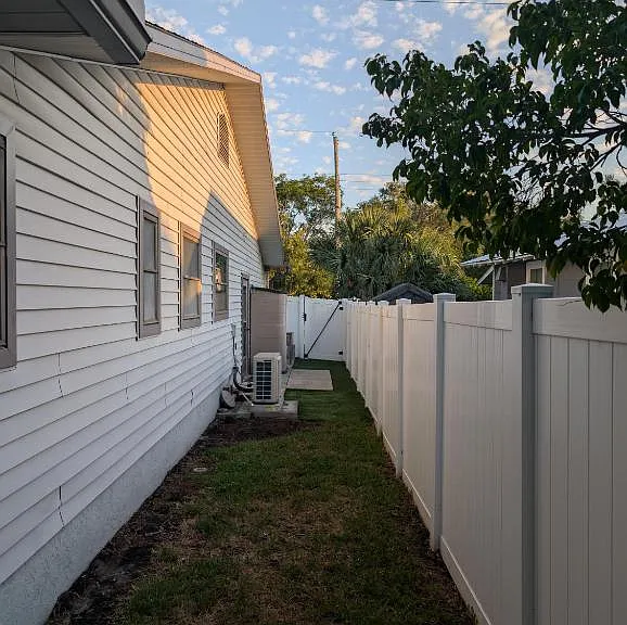 Virginia Ave — Photo 24