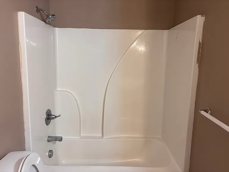 300 Rose Ln — Photo 18