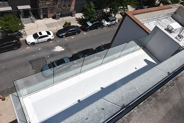 Rented by Triplemint | media 18