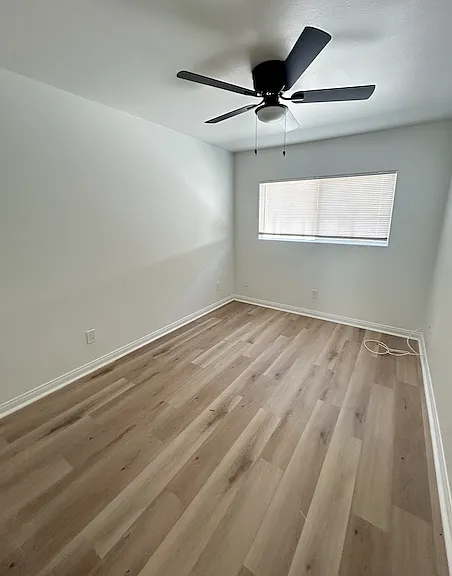 14359 Haynes St #5 — Photo 14