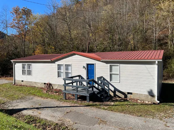 94 Lewis Rd, Amherstdale, WV 25607