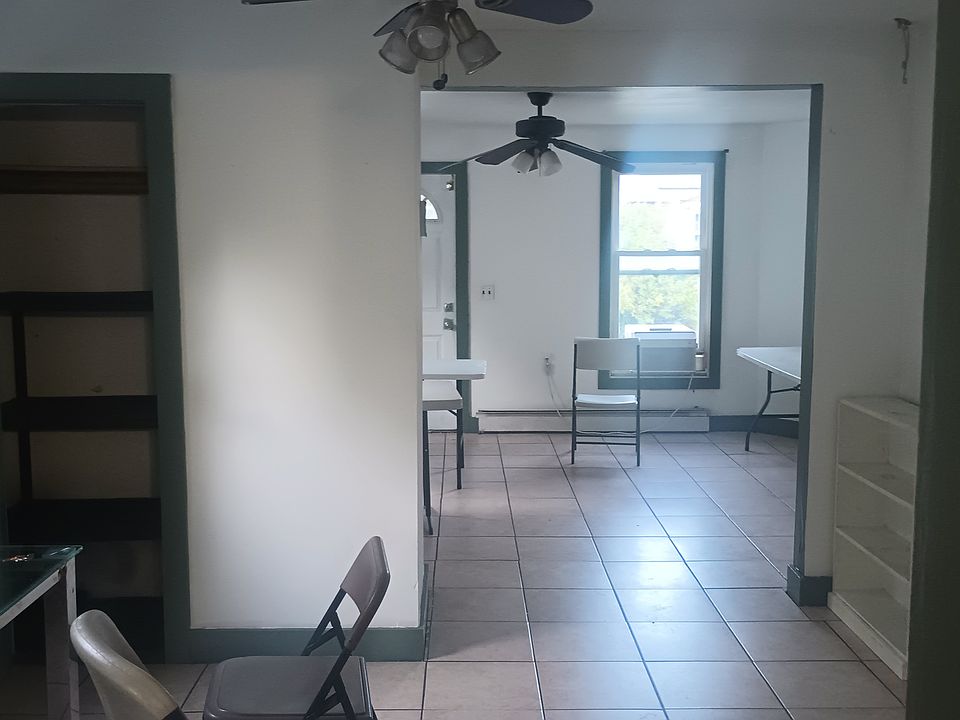 1st image of 33 2nd St #2