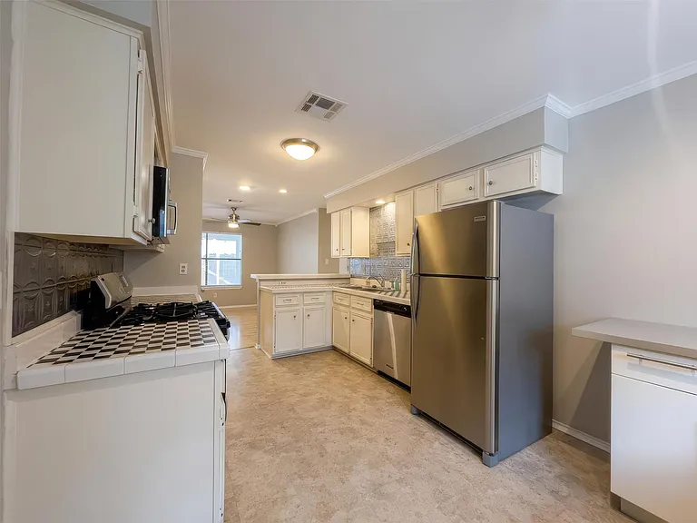 13004 Campos Dr — Photo 14