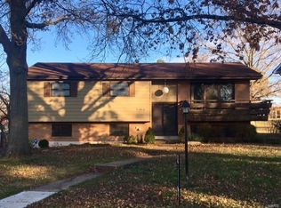 136 Sappington Acres Dr, Saint Louis, MO 63126