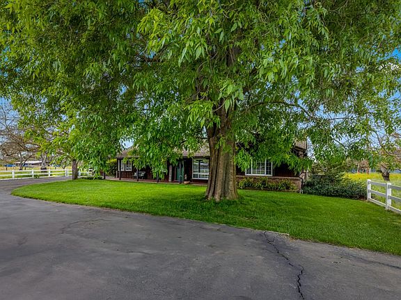 2nd image of 13755 Columbet Ave