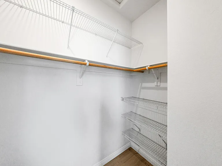 10532 Wilding Dr — Photo 29