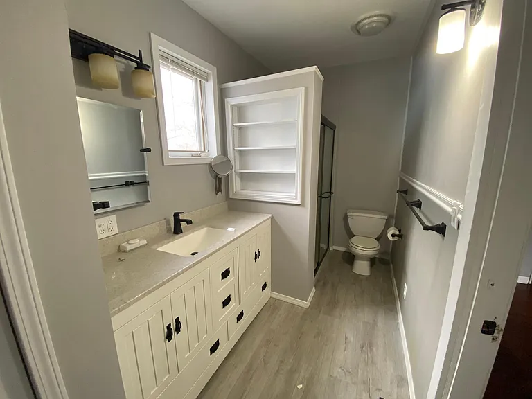 2231 Hampshire St — Photo 13