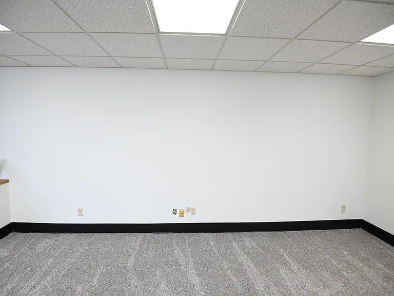 1302 Noble St #3A — Photo 10