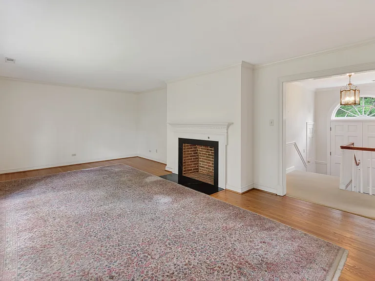 535 E Rio Rd — Photo 12