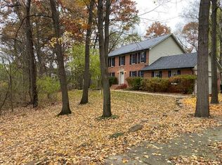 6733 White Pines Dr, Brighton, MI