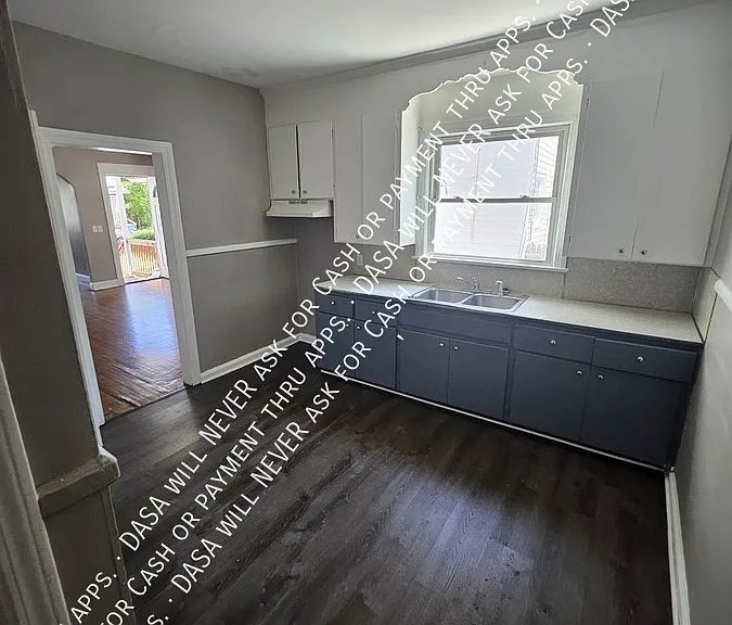 339 Weaver St #LOWER — Photo 8