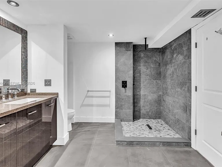 19355 Turnberry Way #3J — Photo 8