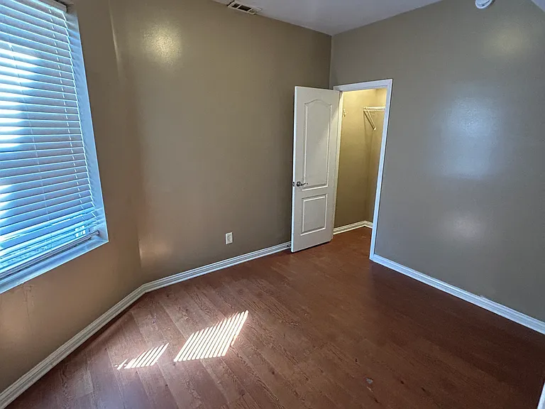 6218 S Indiana Ave #1A — Photo 3