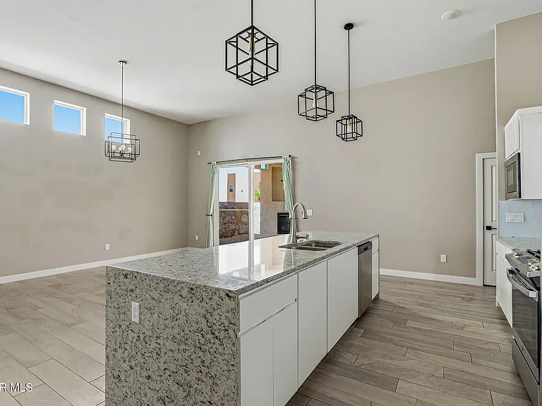 12252 Desert Dove Ave — Photo 10