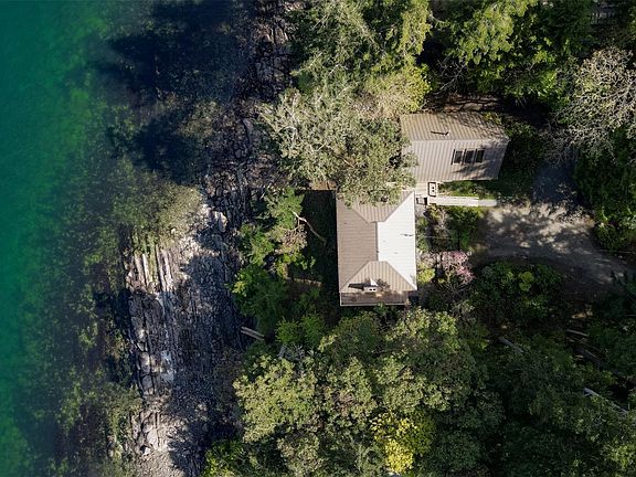 2nd image of 618 Lands End Rd