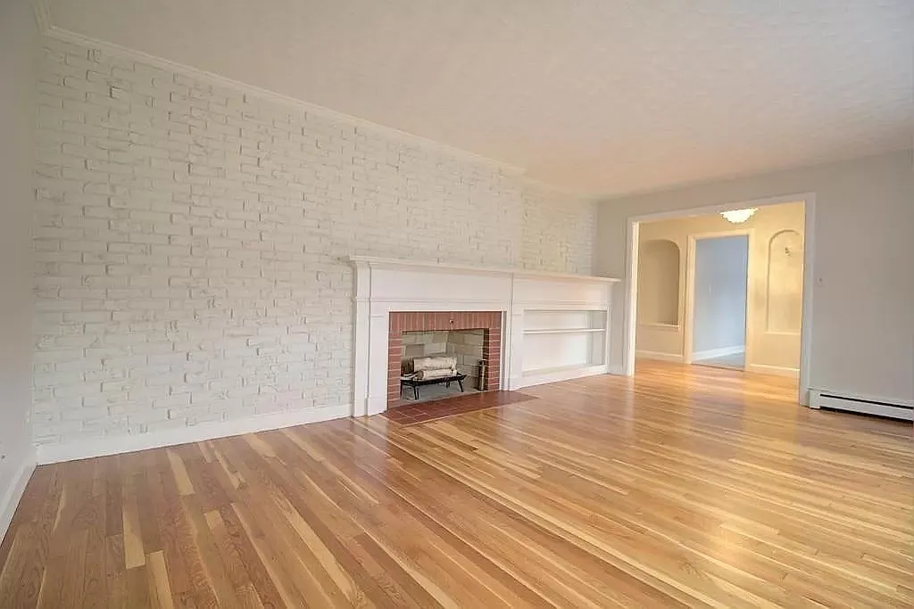 2 bed, 2.0 bath, 1200 sqft, $4,500 — Photo 2