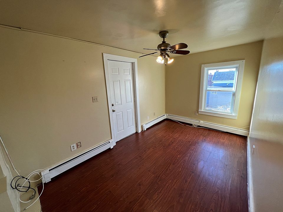 1st image of 12 Lowell Street Ct Floor 2