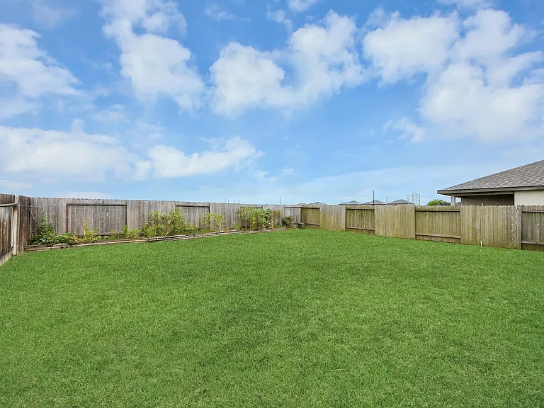 7923 Cattleman Valley Dr — Photo 31
