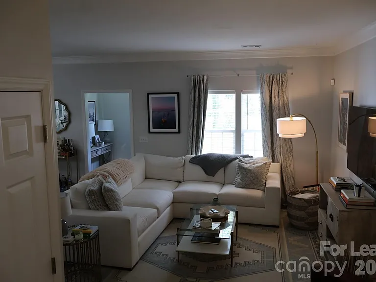3200 Westfield Rd #B — Photo 2