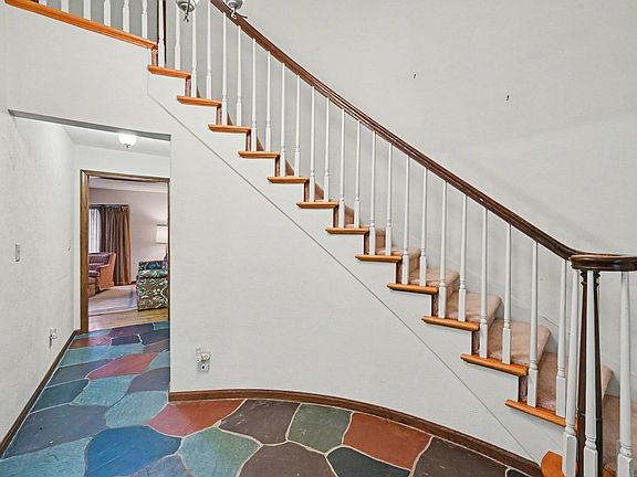 3rd image of 19300 East Ave N