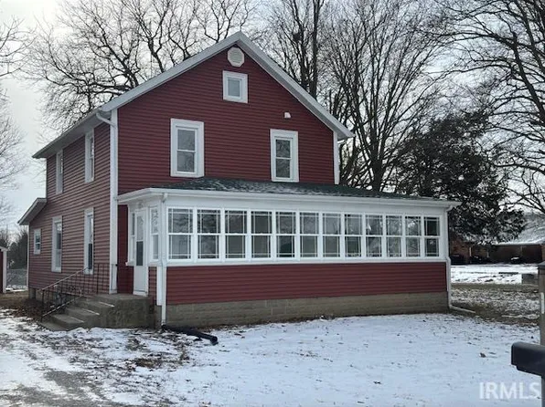 1481 W Drake Rd, Kendallville, IN 46755