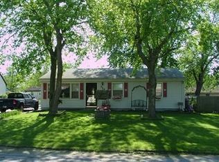 756 Heritage Rd, Valparaiso, IN 46385