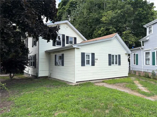 220 Dunnell Ave, Pawtucket, RI 02860
