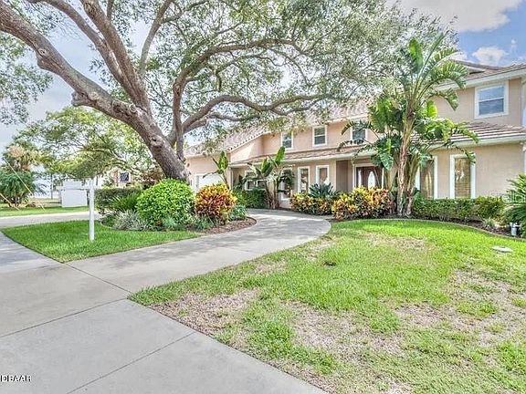 3rd image of 1647 Riverside Dr