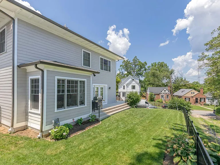 4917 Bayard Blvd — Photo 8